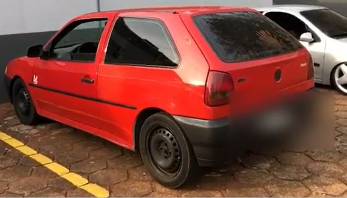 Carro furtado em Quedas do Iguaçu é recuperado no Parque dos Ipês em Cascavel